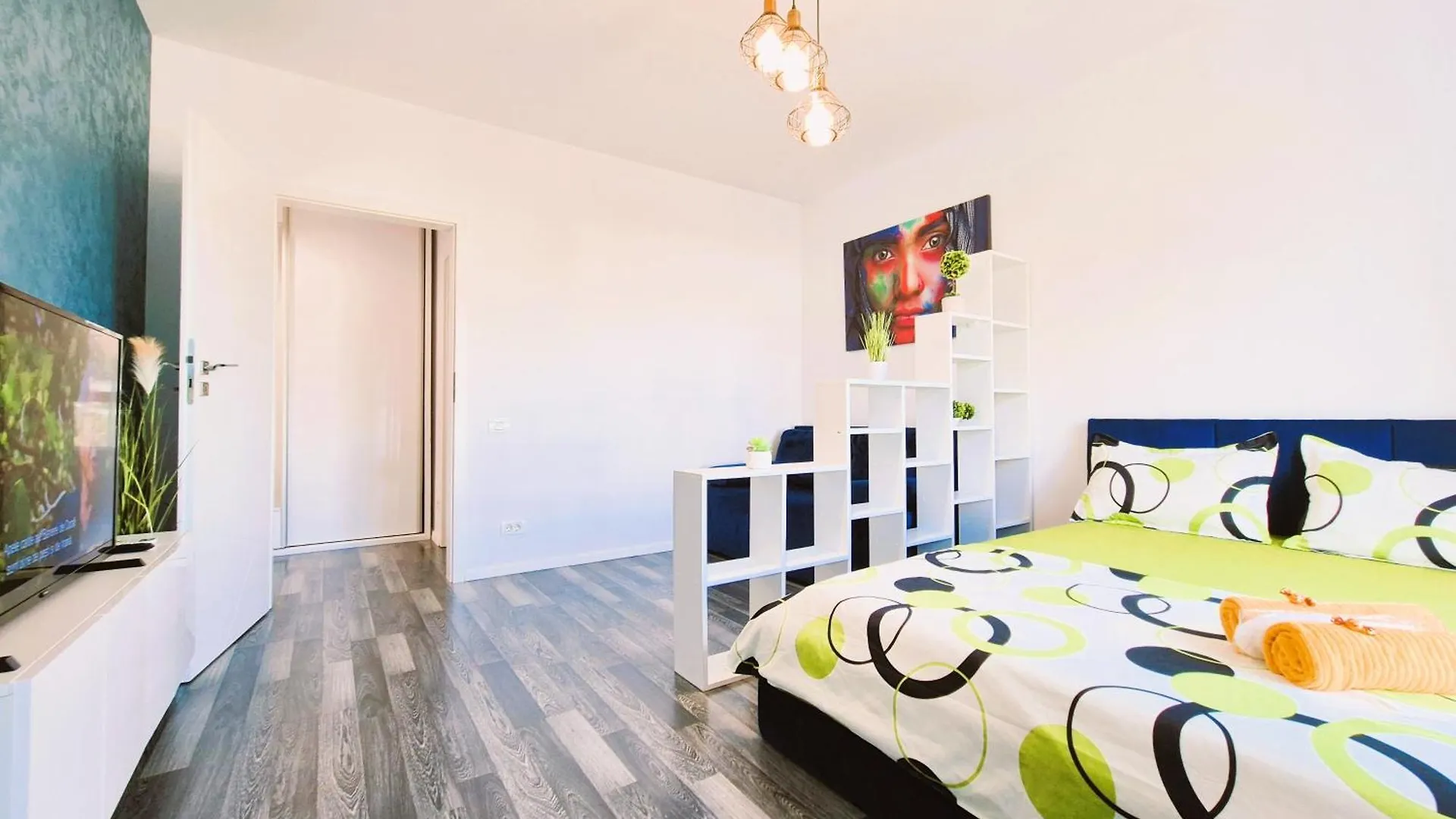 Apartment Chique Studio Near Mall Plaza Bucharest