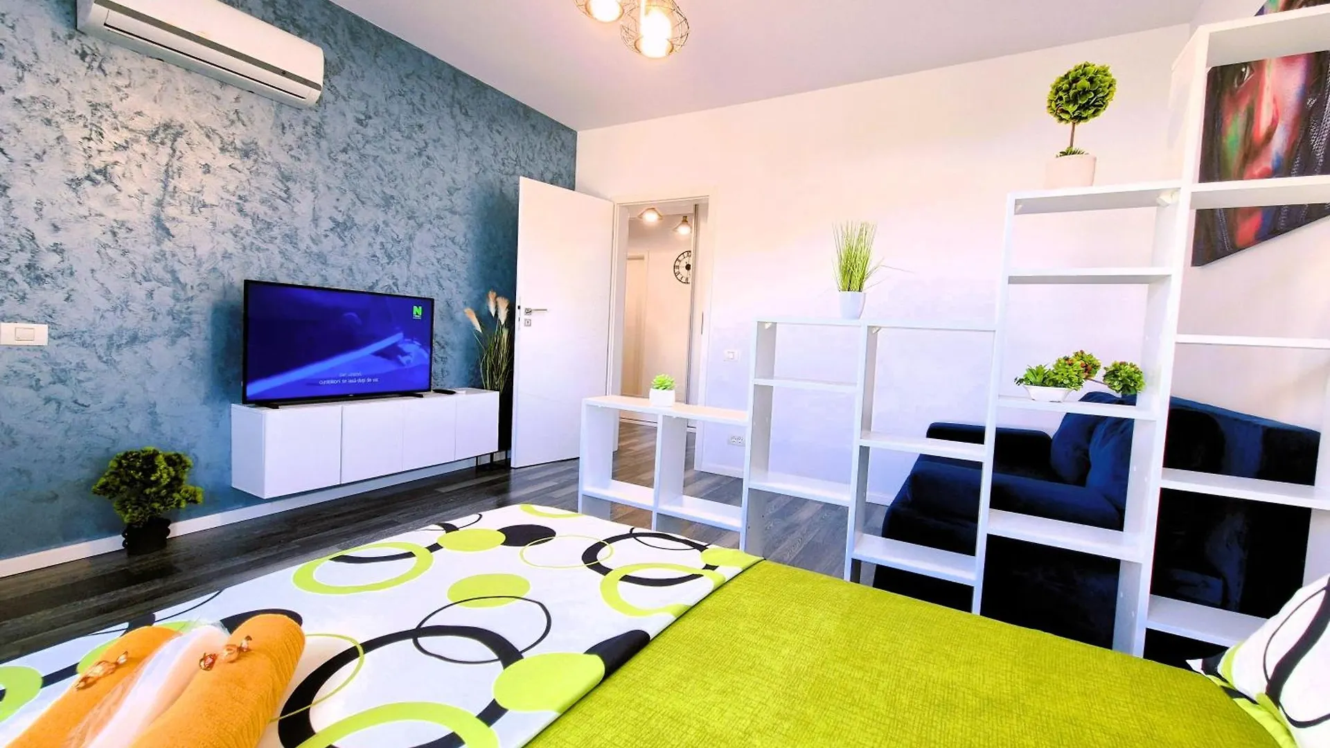 Chique Studio Near Mall Plaza Bucharest 0*,  Romania